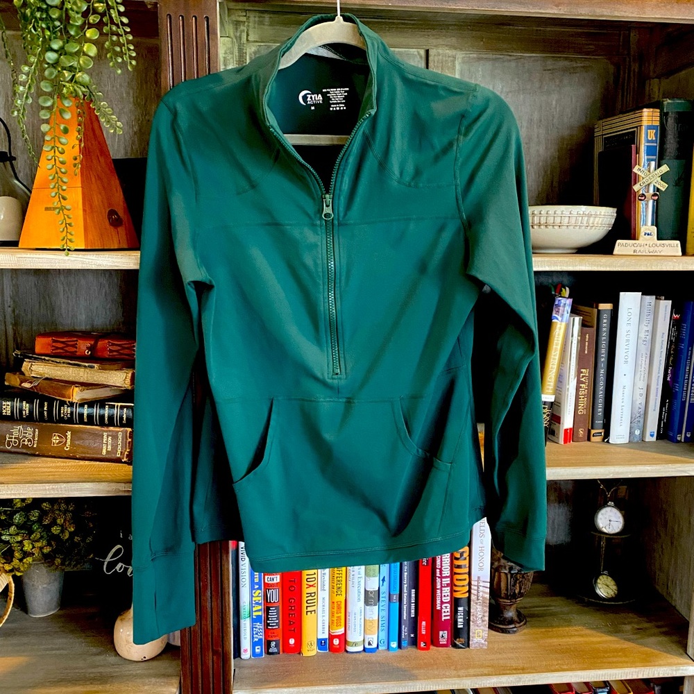 Zyia EUC Quarter Zip Pullover - Sz Medium
